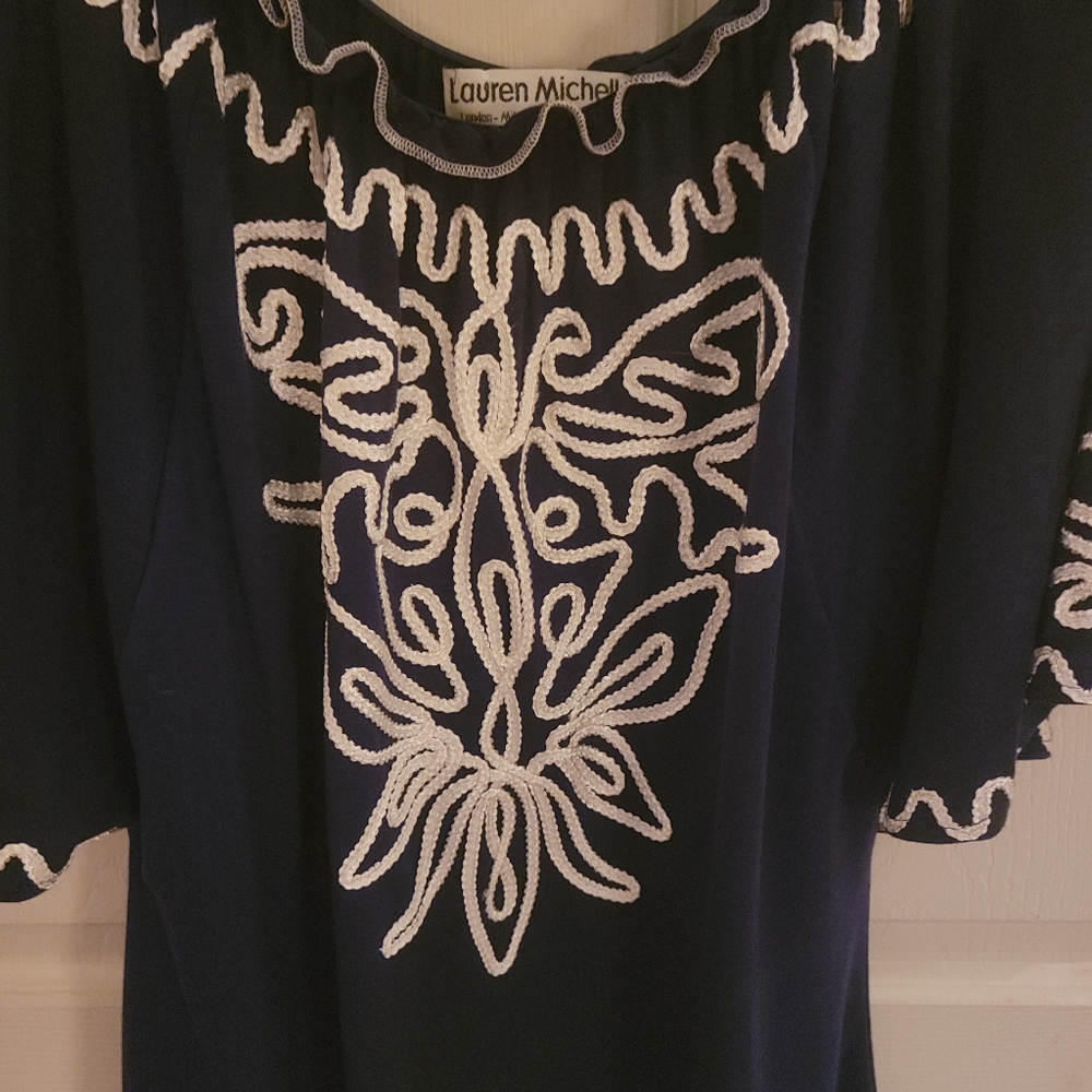NAVY AND WHITE BOHO TOP - Picture 4 of 5